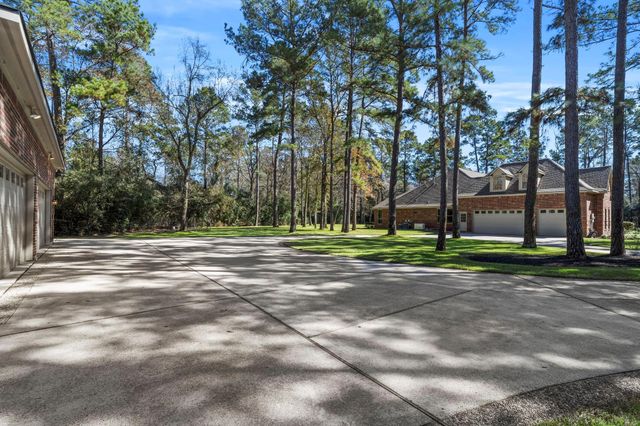 11302 Lake Forest Drive, Conroe, TX 77384