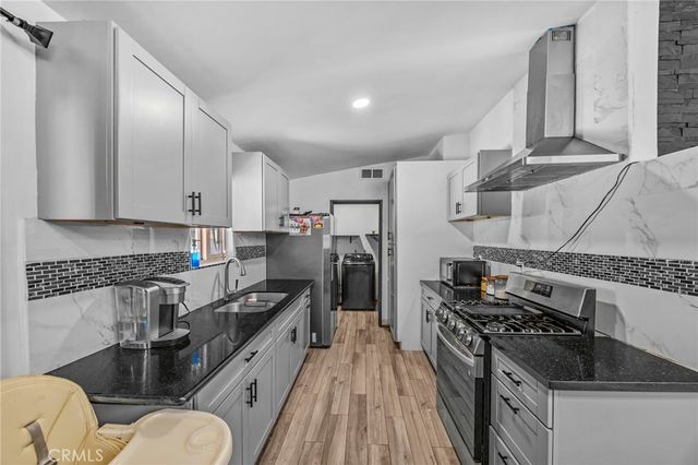 9417 Mango, Fontana, CA 92335