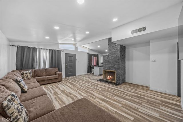9417 Mango, Fontana, CA 92335