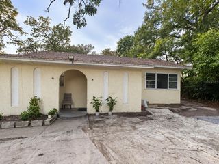 322 N WEKIWA SPRINGS ROAD, Apopka, FL 32703