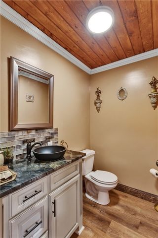 204 S Links Avenue, Twp Of But Ne, PA 16001