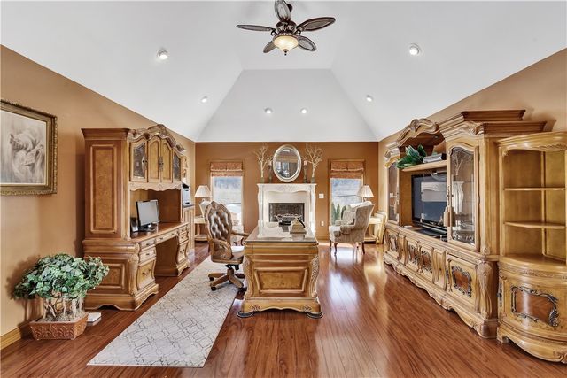 204 S Links Avenue, Twp Of But Ne, PA 16001