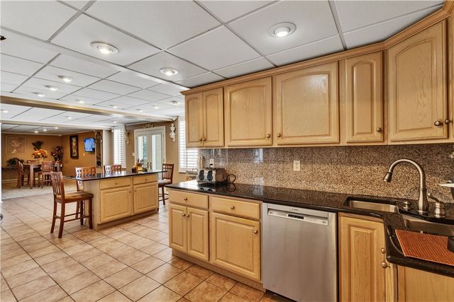 204 S Links Avenue, Twp Of But Ne, PA 16001