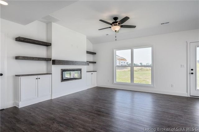 2607 Vineyard Way 215, Memphis, IN 47143