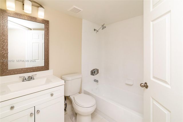 9650 NW 2nd Street 4304, Pembroke Pines, FL 33024