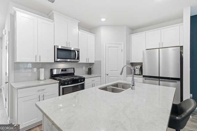 5321 Glade Park Drive, Lilburn, GA 30047
