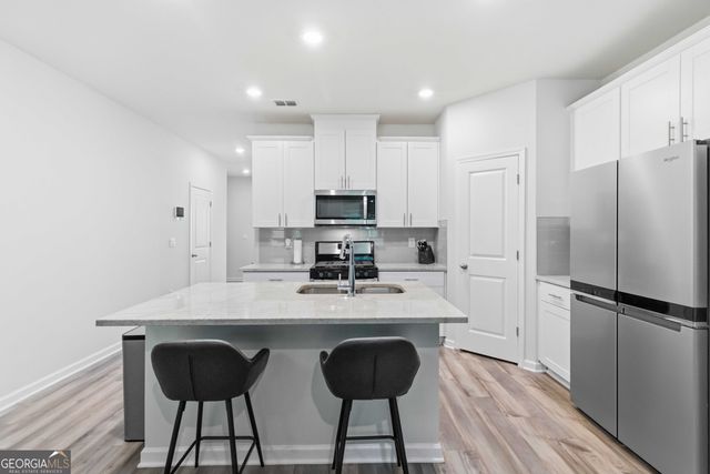 5321 Glade Park Drive, Lilburn, GA 30047