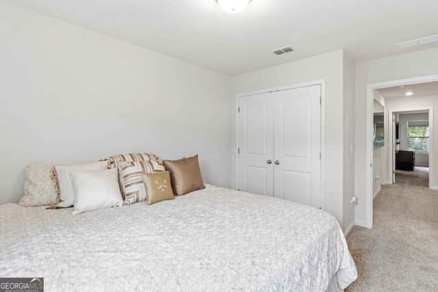 5321 Glade Park Drive, Lilburn, GA 30047