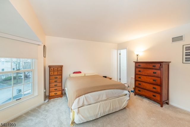 8 Brookstone Cir, Parsippany-troy Hills Twp., NJ 07950