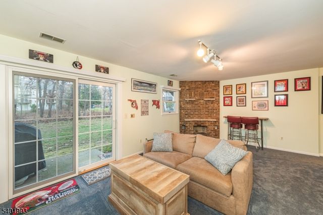 8 Brookstone Cir, Parsippany-troy Hills Twp., NJ 07950