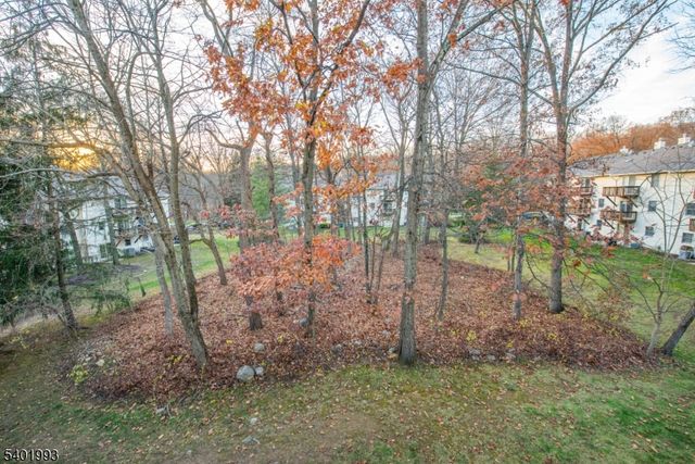 8 Brookstone Cir, Parsippany-troy Hills Twp., NJ 07950