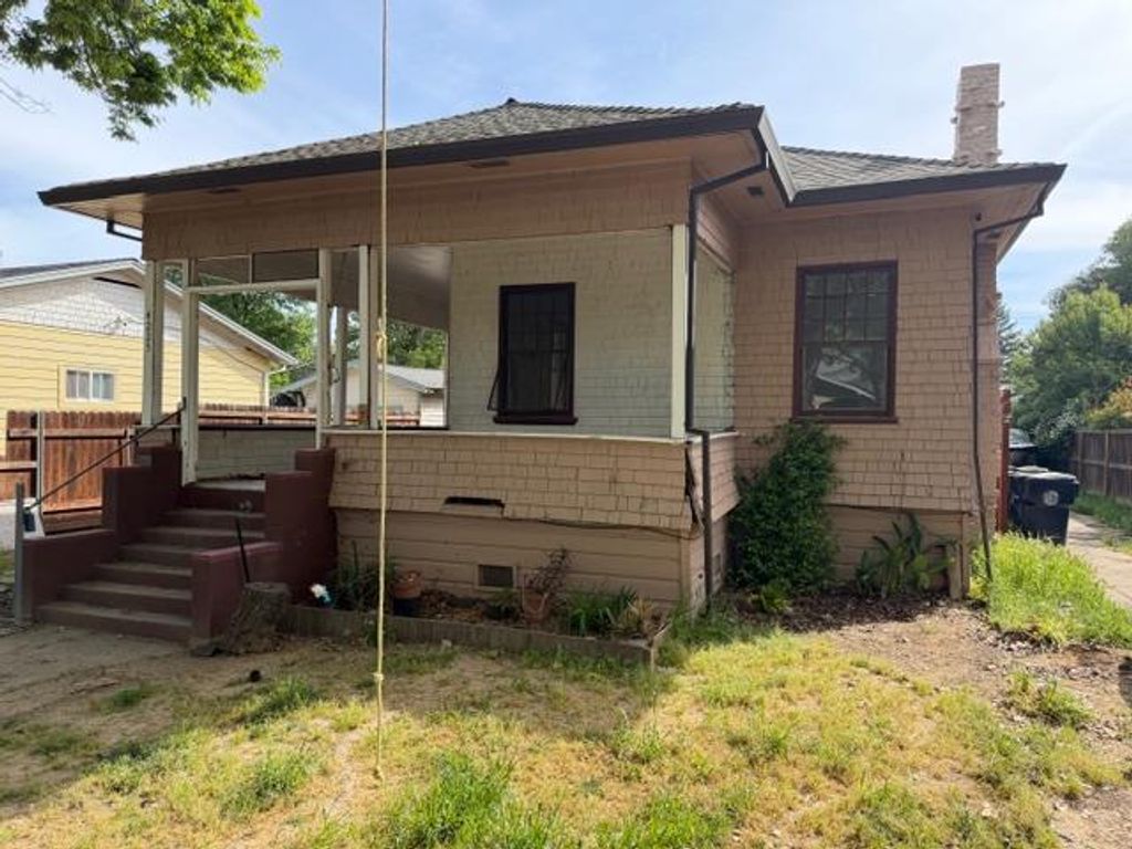 4225 53rd St, Sacramento, CA 95820