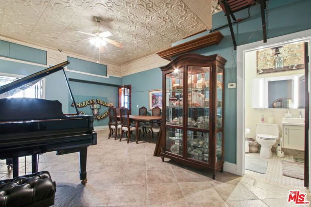 1644 N Wilmington Boulevard, Wilmington (los Angeles), CA 90744