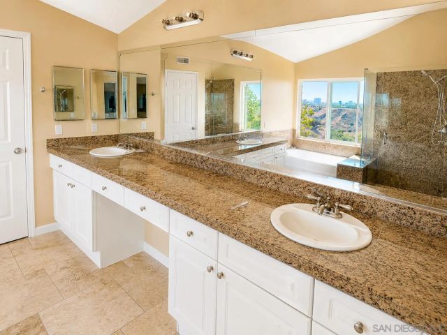 10802 Pacific Canyon Way, San Diego, CA 92121