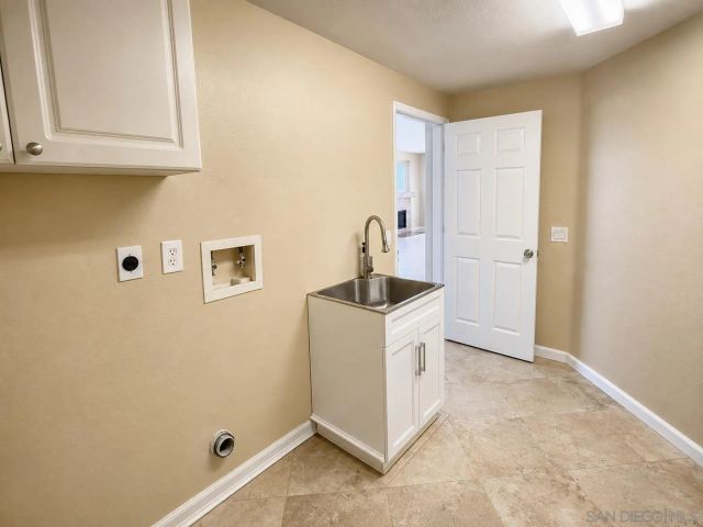10802 Pacific Canyon Way, San Diego, CA 92121