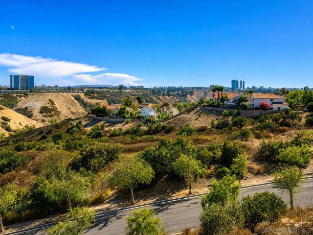 10802 Pacific Canyon Way, San Diego, CA 92121