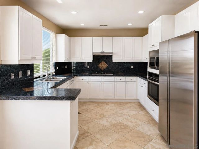 10802 Pacific Canyon Way, San Diego, CA 92121