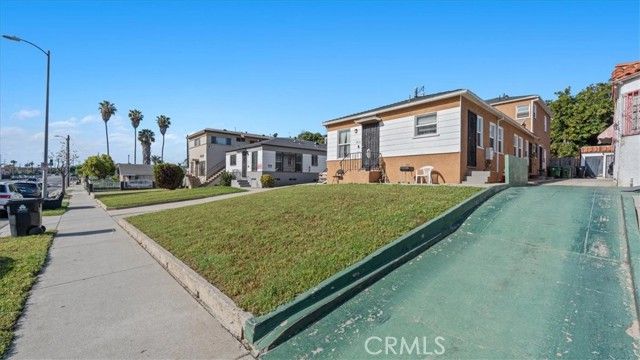 7831 S Normandie, Los Angeles, CA 90044