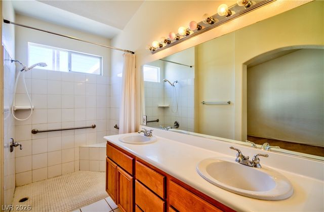 125 Mammoth Pools Court, Henderson, NV 89012