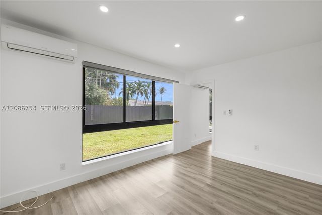 8253 W 14th Ct, Hialeah, FL 33014