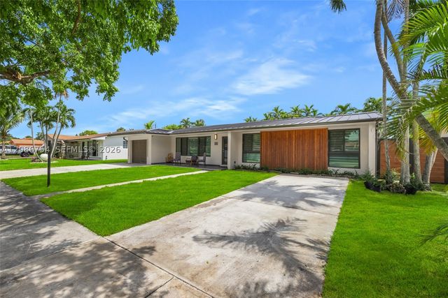 8253 W 14th Ct, Hialeah, FL 33014
