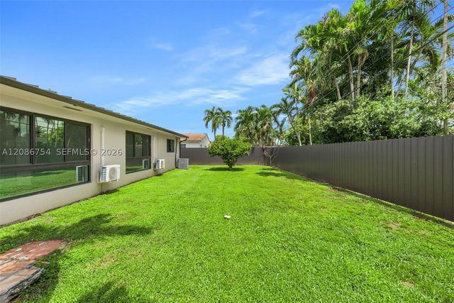8253 W 14th Ct, Hialeah, FL 33014