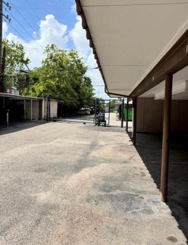 2574 Marilee Lane 18, Houston, TX 77057