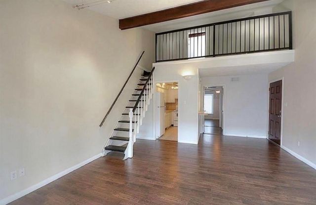 2574 Marilee Lane 18, Houston, TX 77057