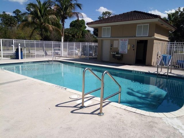 1169 Golden Lakes Blvd 1123, West Palm Beach, FL 33411