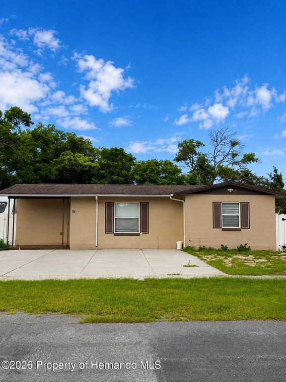 478 Stillwater Avenue, Spring Hill, FL 34606
