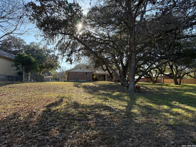 1240 Cibolo Trl, Universal City, TX 78148