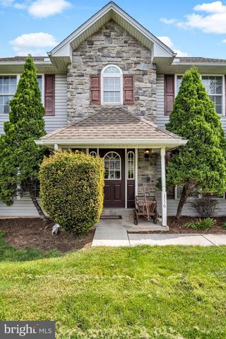 116 WESTGATE DRIVE, Mount Holly Springs, PA 17065