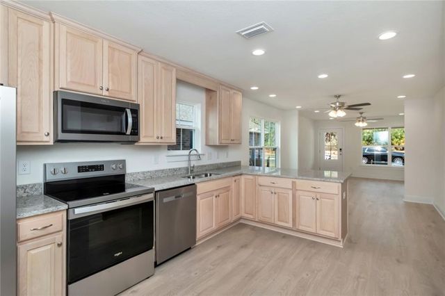 1829 Woodcock Place, Mobile, AL 36606