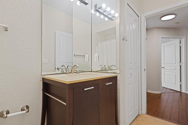 17108 CARRINGTON PARK DRIVE 701, Tampa, FL 33647