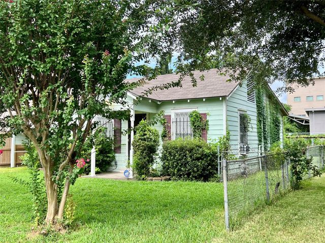 2507 Couch Street, Houston, TX 77008