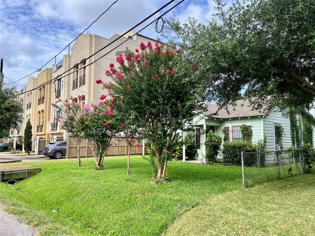 2507 Couch Street, Houston, TX 77008