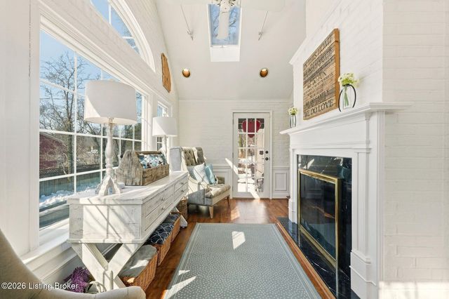 4205 Rudy Ln, Louisville, KY 40207