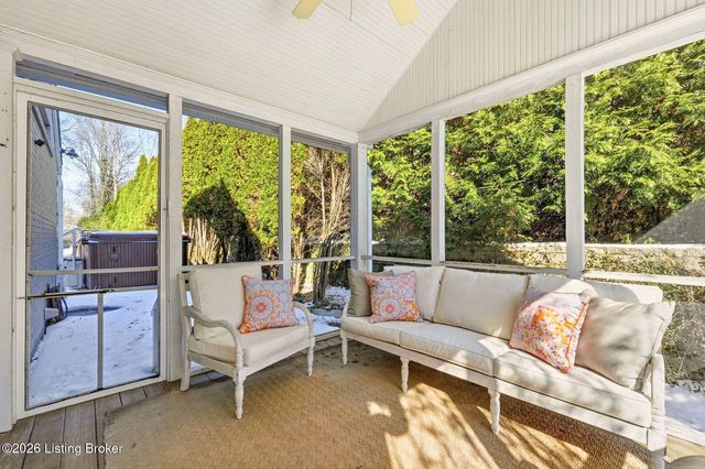 4205 Rudy Ln, Louisville, KY 40207