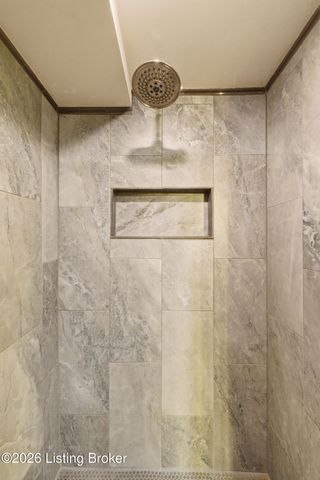 4205 Rudy Ln, Louisville, KY 40207