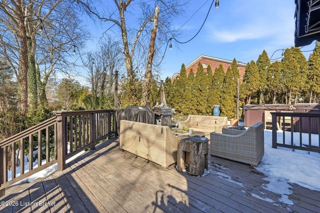 4205 Rudy Ln, Louisville, KY 40207