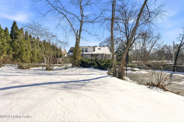 4205 Rudy Ln, Louisville, KY 40207