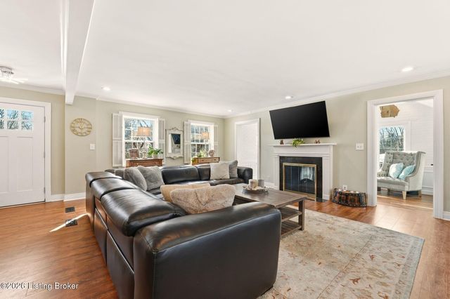 4205 Rudy Ln, Louisville, KY 40207