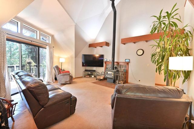 20175 Pine Dr, Pioneer, CA 95666