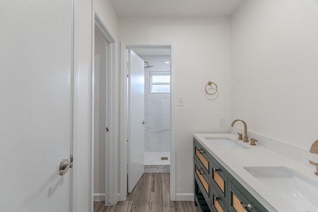 5819 Sunnygate Drive, Spring, TX 77373