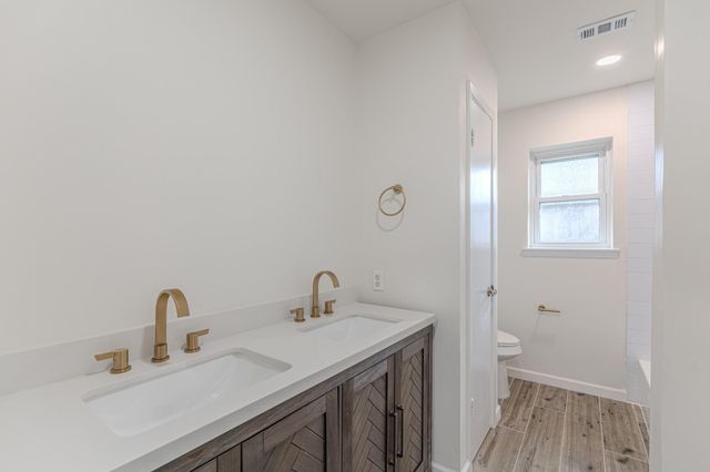 5819 Sunnygate Drive, Spring, TX 77373