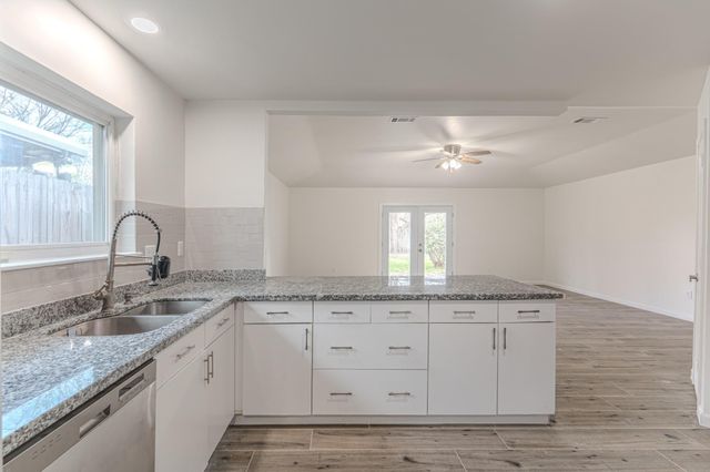 5819 Sunnygate Drive, Spring, TX 77373