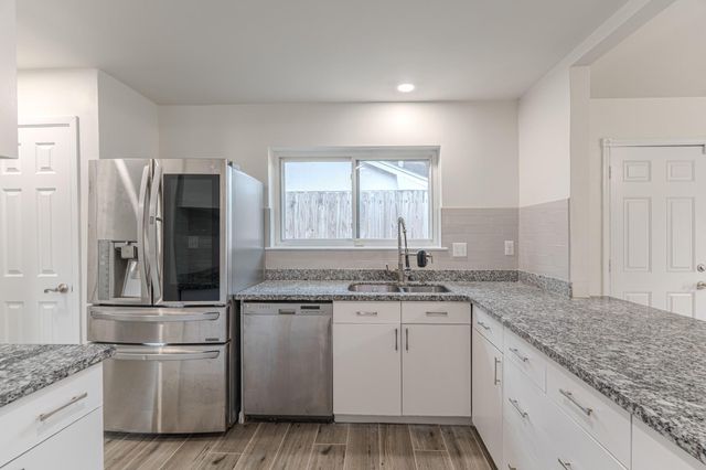 5819 Sunnygate Drive, Spring, TX 77373