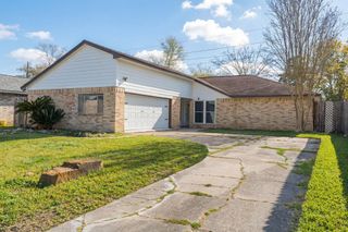 5819 Sunnygate Drive, Spring, TX 77373