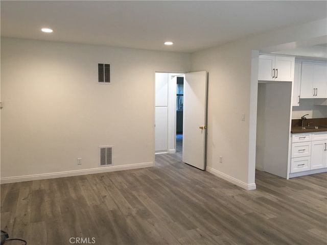 325 N Howard 1, Glendale, CA 91206