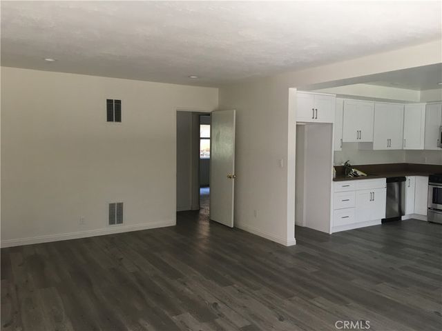 325 N Howard 1, Glendale, CA 91206